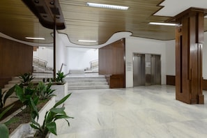 Interior - Elegant Duomo Loft with Elevator (Firenze)