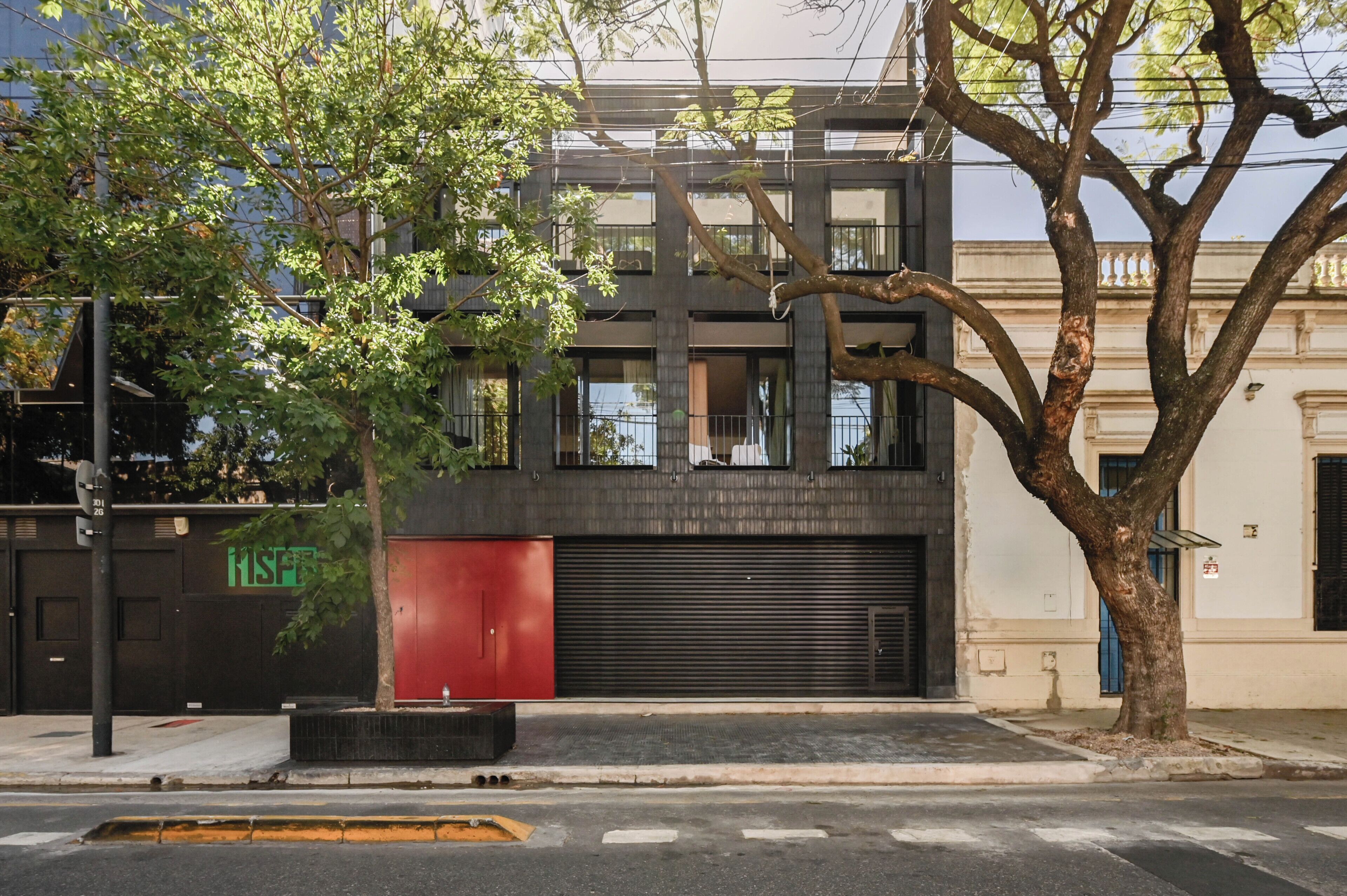 Fachada da propriedade