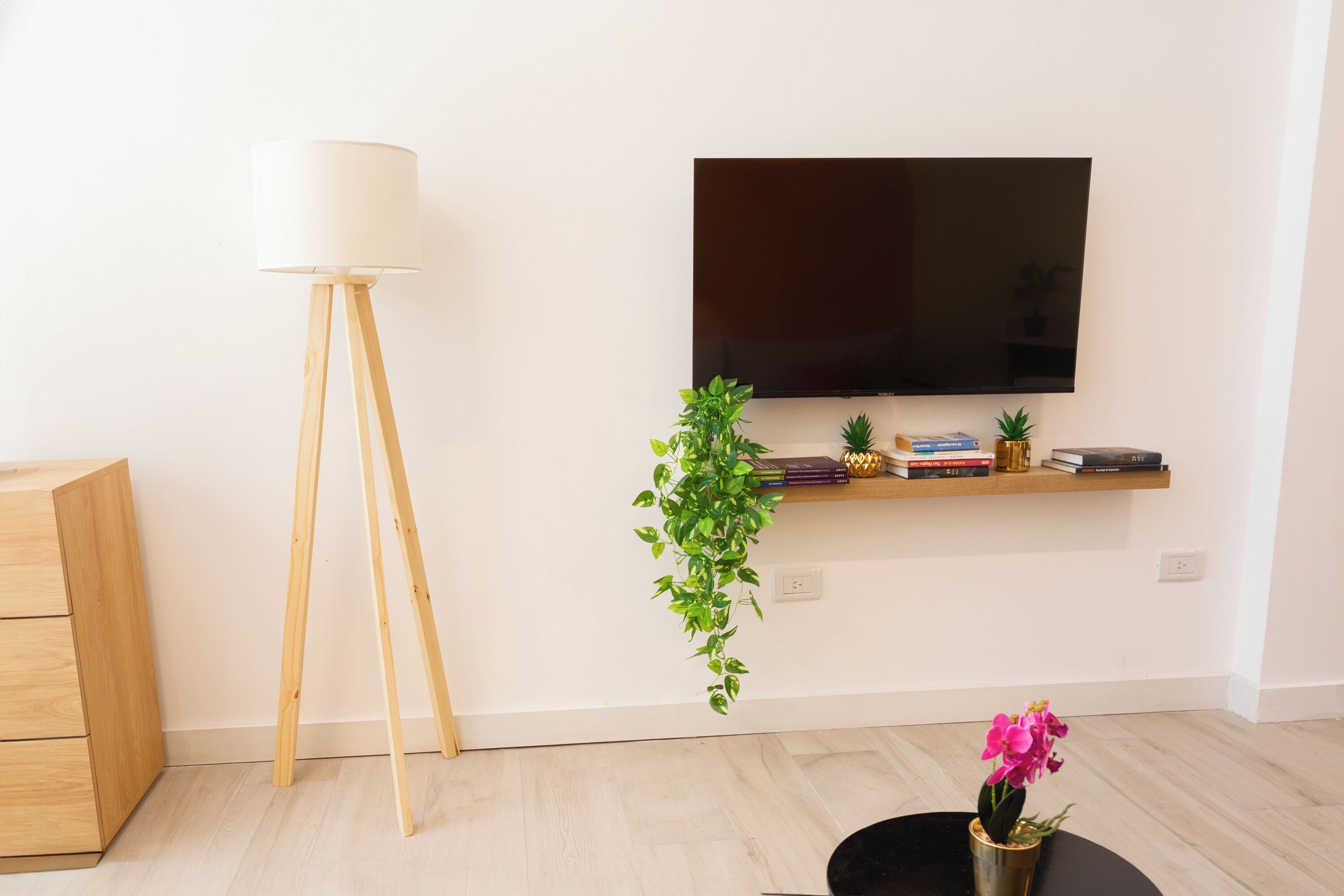 Deluxe Apartment, City View | Interior