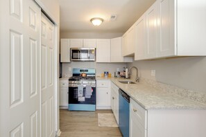 Interior - Steps to River! Unit w/ Fenced Yard in Roebling (Roebling)