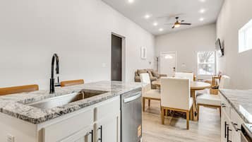 Nhà (3 Bedrooms) | Nội thất