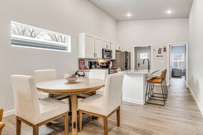 House (3 Bedrooms) | Interior - Rooftop Lounge & City Views! 3BR 3 Mi to Dtwn Indy (Indianapolis)