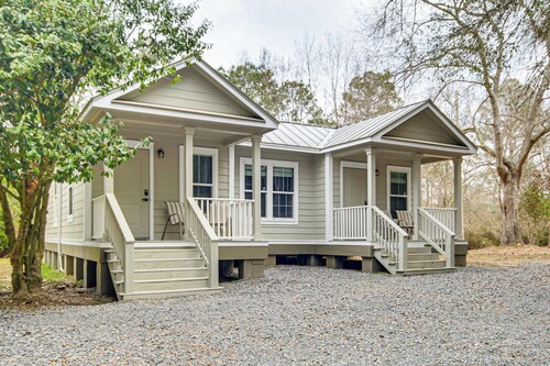 Explore, Shop & Unwind: Serene Gulfport Getaway