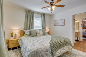 Interior - < 1 Mi to Msu! Updated Springfield House w/ Deck (Springfield)