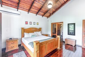 Bed sheets - Big House Flamingo Beach (Playa Flamingo)