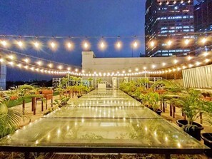 Outdoor dining - Dafam Enkadeli Thamrin Jakarta (Jakarta)