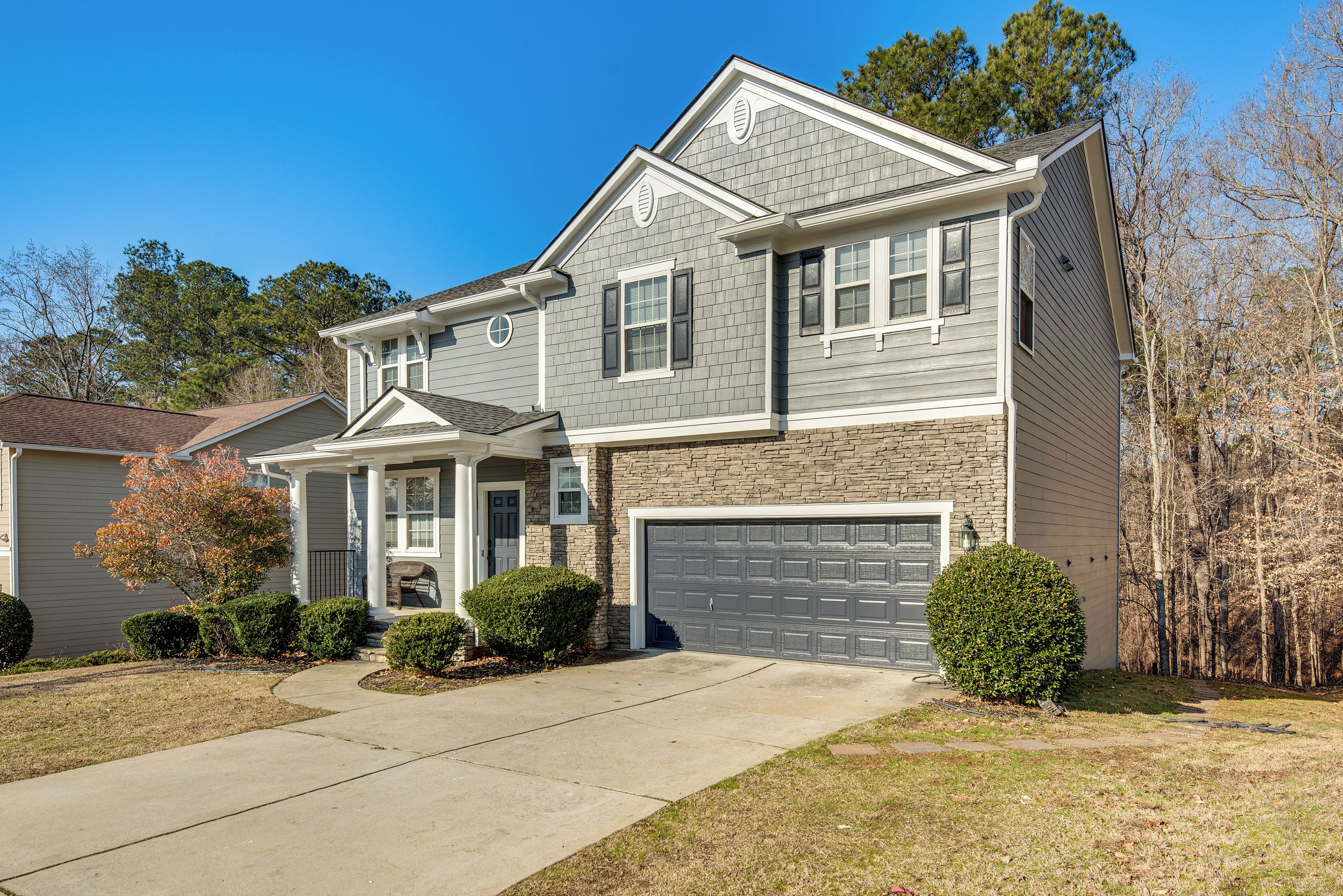 House (4 Bedrooms) | Front of property