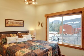 Apartment (0 Bedroom) | Interior - Cozy Couple's Retreat 6 Mi to Lake Pend Oreille (Athol)