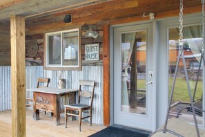 Apartment (0 Bedroom) | Interior - Cozy Couple's Retreat 6 Mi to Lake Pend Oreille (Athol)