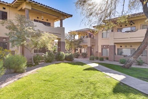 Interior - Snowbird Escape w/ Pool! 4 Mi to Kierland Commons (Scottsdale)