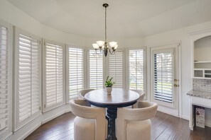 House (4 Bedrooms) | Interior