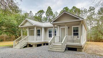 Apartment (2 Bedrooms) | Depan hartanah