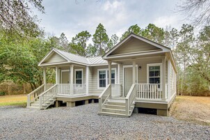 Apartment (2 Bedrooms) | Front of property