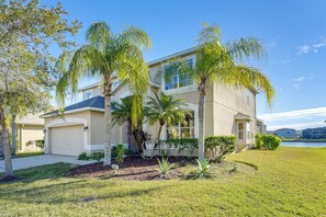 Interior - Fish & Boat Lake Toho: Family Gem Near Theme Parks (Kissimmee)