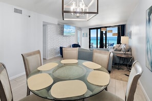 Dining - 🌴Stunning Beachfront Views | Pool | Beachside II #4260🌴 (Miramar Beach)
