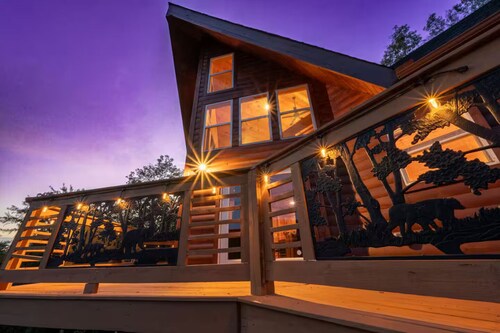 Charming Mountain Dream & PrimeLocation. Sleeps 8 Pet friendly!