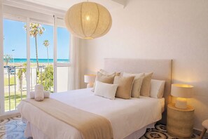 4 habitaciones, tabla de planchar con plancha, wifi y ropa de cama 