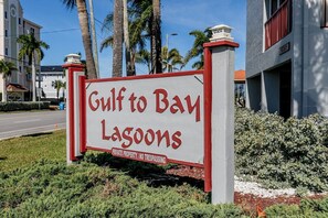A sign for Gulf to Bay Lagoons with a private property notice. - Waterfront Townhome with Stunning Intracoastal Views (Treasure Island)
