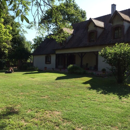 Apartment 'Les Alliots' with Private Terrace, Private Garden and Wi-Fi