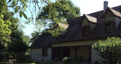 Apartment 'Les Alliots' with Private Terrace, Private Garden and Wi-Fi
