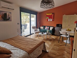 Wi-Fi, draps fournis, accès pour personnes à mobilité réduite