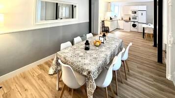 House, Garden View | Dining