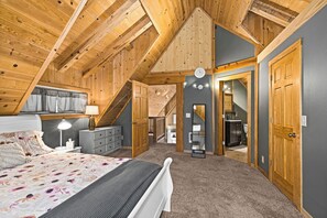 4 bedrooms, iron/ironing board, Internet, bed sheets