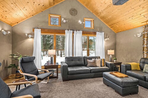 Duluth's North Shore 4+ Bedroom/3+ Bath + Sauna - Talmadge Timber Cottage Home