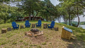 Property grounds - Sunset Island Cottage.Your Private Island on Grand Lake! (Jay)
