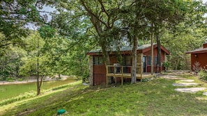 Property grounds - Sunset Island Cottage.Your Private Island on Grand Lake! (Jay)