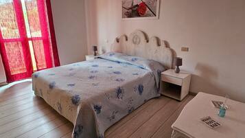 Bügeleisen/Bügelbrett, WLAN, Bettwäsche