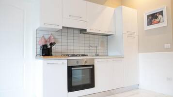 Comfort-Apartment, Balkon, Stadtblick | Eigene Küche