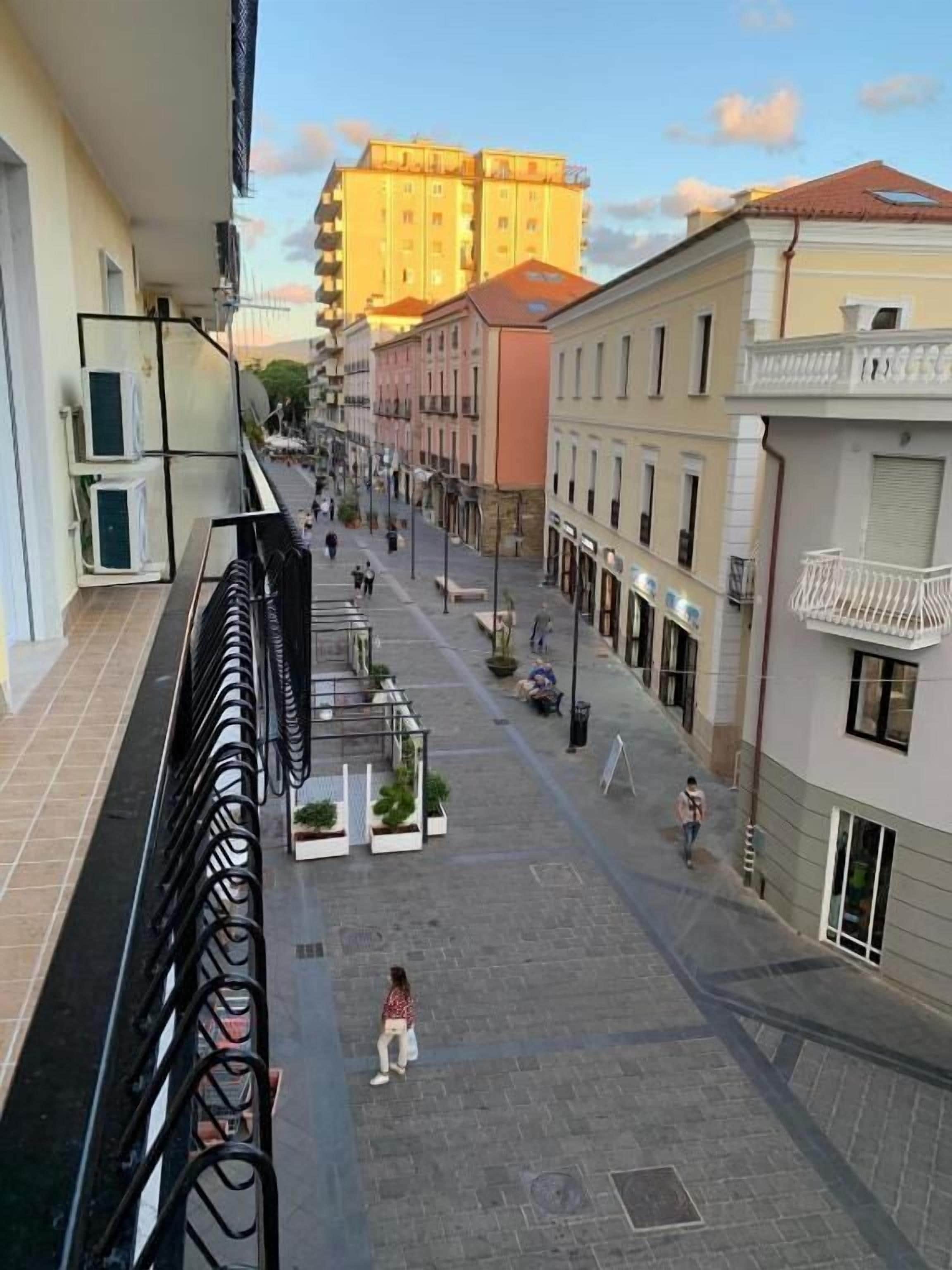 Căn hộ tiện nghi đơn giản, ban công, quang cảnh thành phố | Khuôn viên nơi lưu trú