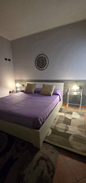 2 bedrooms, iron/ironing board, bed sheets, wheelchair access - Holiday Home 'Villa Smeralda' with Private Terrace and Air Conditioning (Loiri Porto San Paolo)