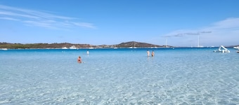 Holiday Home 'Villa Smeralda' with Private Terrace and Air Conditioning