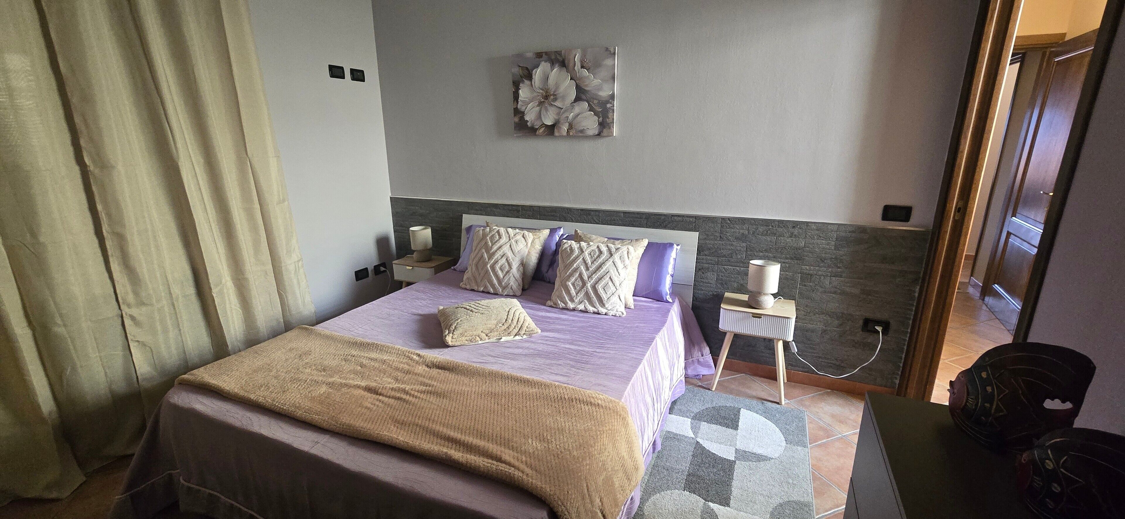 2 bedrooms, iron/ironing board, bed sheets, wheelchair access