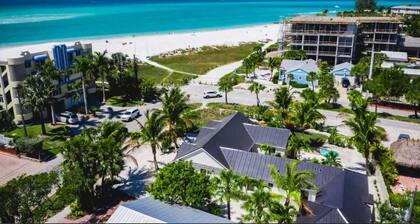 Sugar Sand Cottage – Gulf-View Siesta Key Escape
