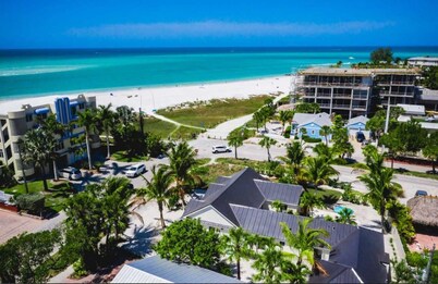 Sugar Sand Cottage – Gulf-View Siesta Key Escape