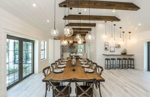 Dining - Sugar Sand Cottage – Gulf-View Siesta Key Escape (Siesta Key)