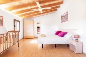 Iron/ironing board, WiFi, bed sheets - Villas2meet Son Rapinya Porto Cristo (Manacor)