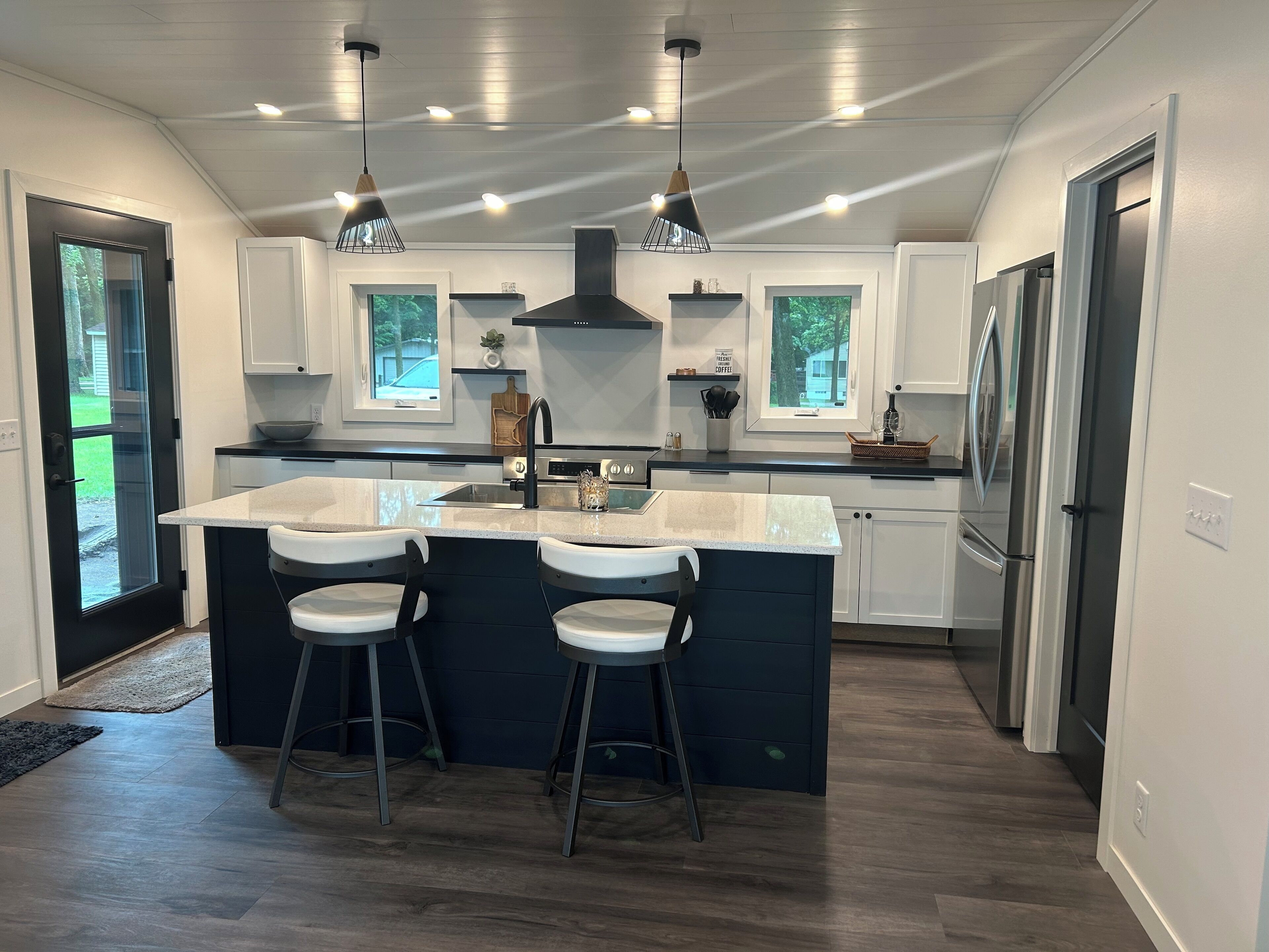 冰箱、微波炉、烤箱、炉灶