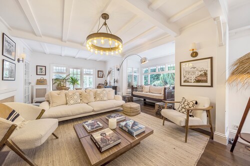 Palm Court, Polperro