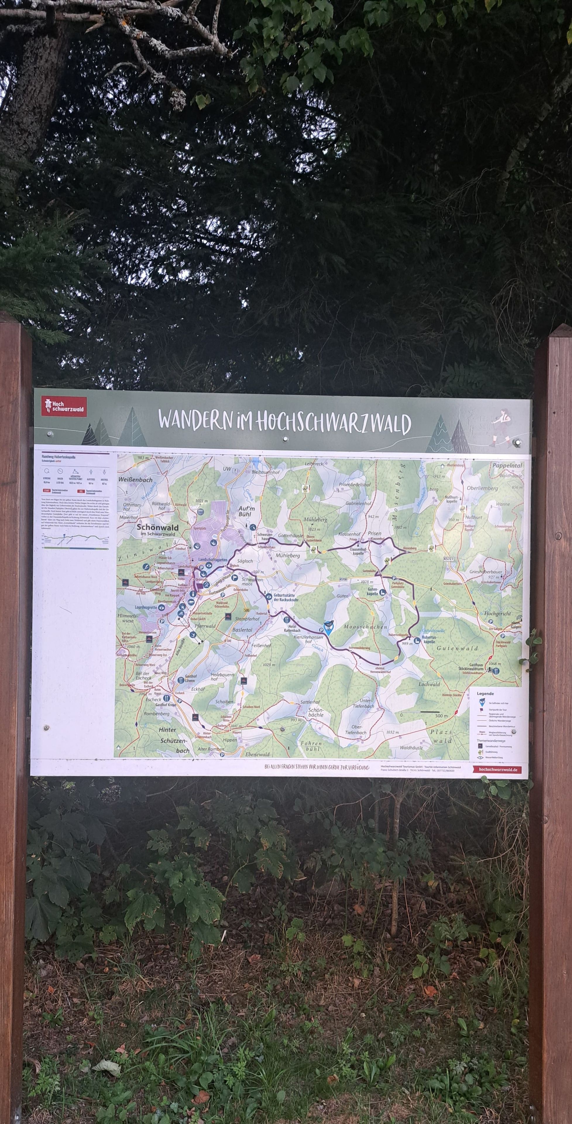 A map of Hochschwarzwald trails with marked hiking paths and a legend.