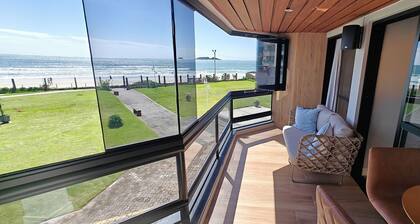 Beautiful beachfront apartment in Gaivotas - Ingleses Norte