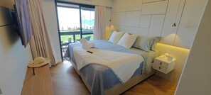 4 間睡房、熨斗/熨衫板、上網、床單