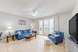 TV - Beachfront 17th floor condo at Seychelles, new mattresses and Beach service (Panama City Beach)