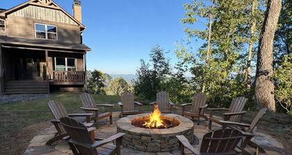 6 Bedroom Luxury House - Movie Room, Game Room, Hot Tub, Fire Pit, Views, Gated