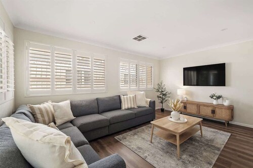 Birak Beach House—Modern Comfort by Geographe Bay