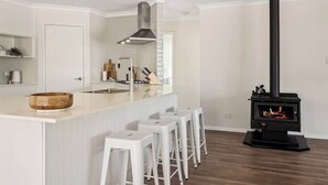 Unclassified image, 5 of 26, button - Birak Beach House—Modern Comfort by Geographe Bay (Quindalup)