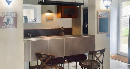 Gîte de la Ferme du Tilleul – Authentic Breton Stone House in the Countryside